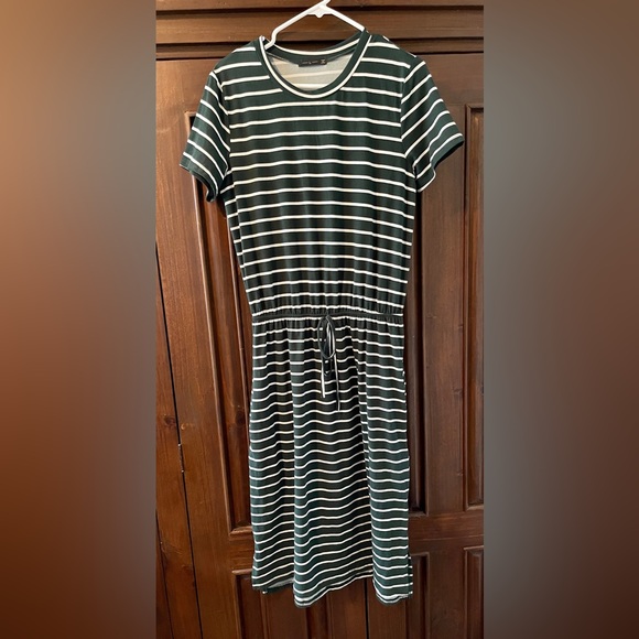 Dresses & Skirts - Green and white striped midi dress‎ size large